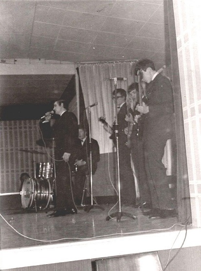 Caldaires performing live in the 60s.